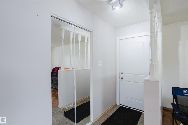 Primary Bedroom - 212 Homestead Cr Nw, Edmonton, AB T7S1S7 Photo 5