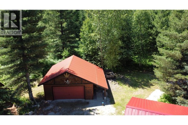 212 Island View Road, Nakusp, BC, photo 3