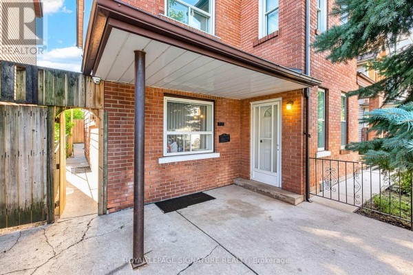 Den - 212 Lippincott Street, Toronto, ON M5S2P5 Photo 4