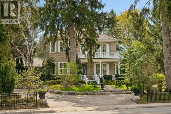 212 Queen St E Street, Cambridge, ON, photo 2