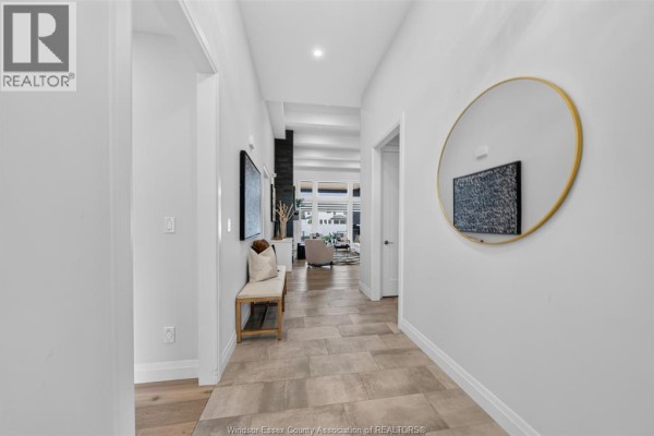 Mud room - 212 Rafih Crescent, Lakeshore, ON N0R1A0 Photo 5