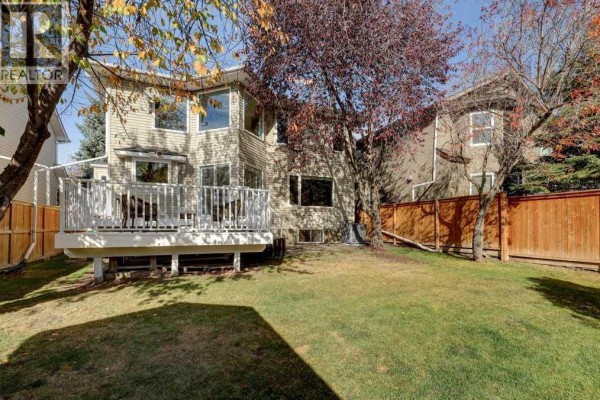 Den - 212 Riverview Close Se, Calgary, AB T2C4G7 Photo 2