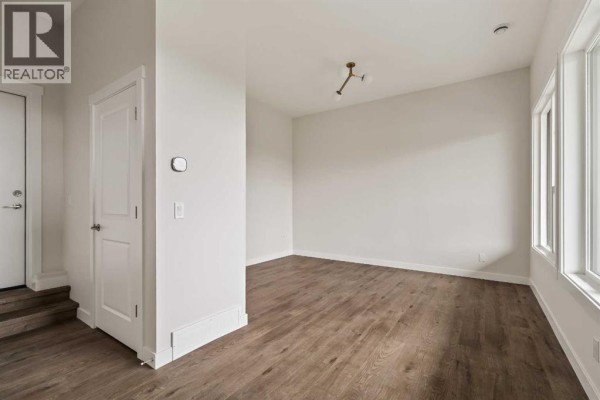 Dining room - 212 Sovereign Common Sw, Calgary, AB T3C3Y3 Photo 3