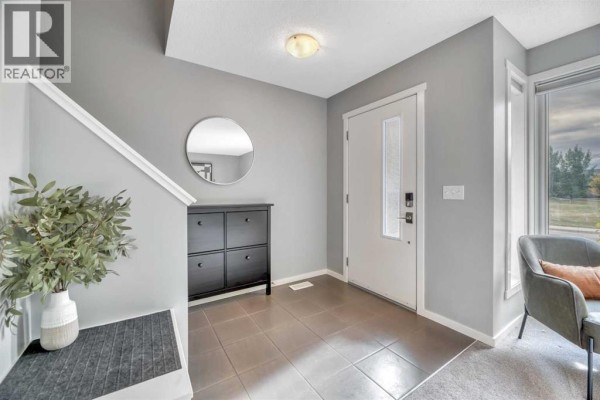 Kitchen - 212 Walden Drive Se, Calgary, AB T2X0P3 Photo 4