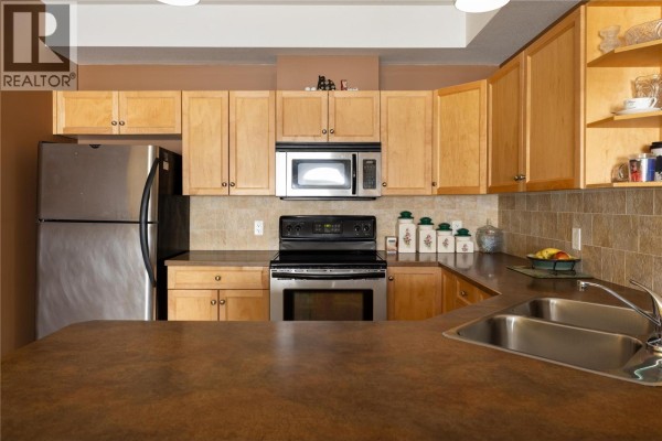 4pc Ensuite bath - 2120 Shannon Ridge Drive Unit# 108, West Kelowna, BC V4T2Z3 Photo 5