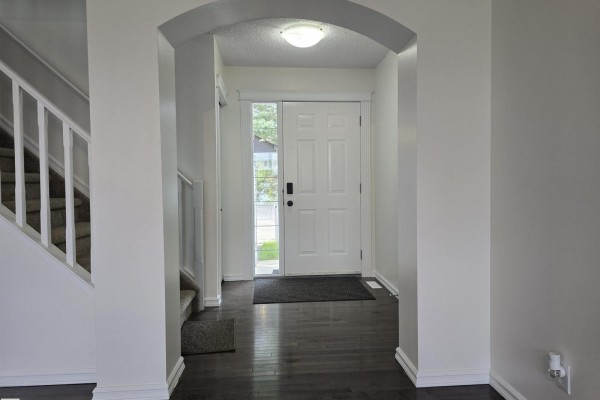 21208 89a Av Nw, Edmonton, AB, photo 3