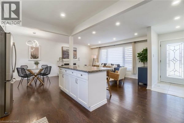 Family room - 2121 Bridge Road, Oakville, ON L6L2E8 Photo 3