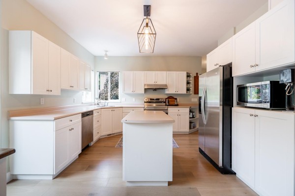 21215 43 Avenue, Langley, BC V3A7R9 Photo 4