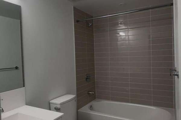 2122 - 4010 Eglinton Avenue W, Toronto, ON M9A0G5 Photo 5