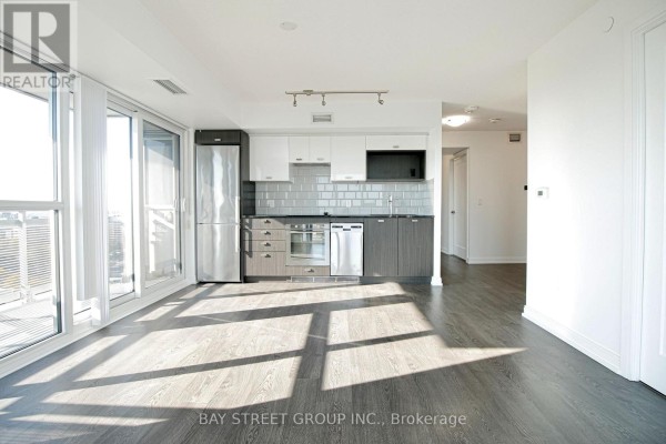 2123 - 275 Village Green Square, Toronto, ON M1S0L8 Photo 5