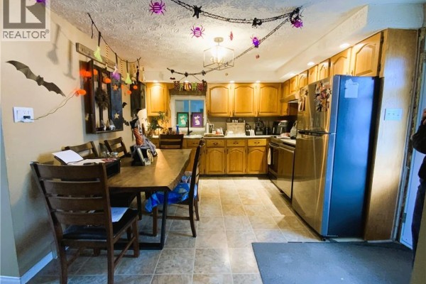Bath (# pieces 1-6) - 2123 Commerciale Street, Saint Francois De Madawaska, NB E7A1B5 Photo 3