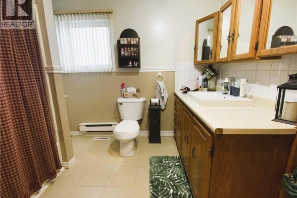 Kitchen - 2123 Commerciale Street, Saint Francois De Madawaska, NB E7A1B5 Photo 5