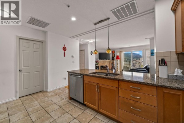 4pc Bathroom - 2125 Atkinson Street Unit# 1003, Penticton, BC V2A9E6 Photo 3