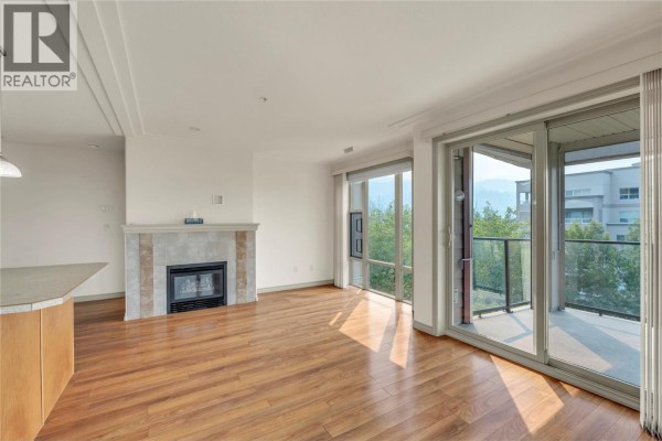 Living room - 2125 Atkinson Street Unit# 705, Penticton, BC V2A9E6 Photo 3