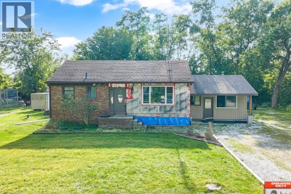 2125 Betts, Windsor