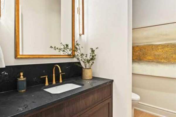 Pantry - 2125 Bowness Road Nw, Calgary, AB T2N3L2 Photo 5