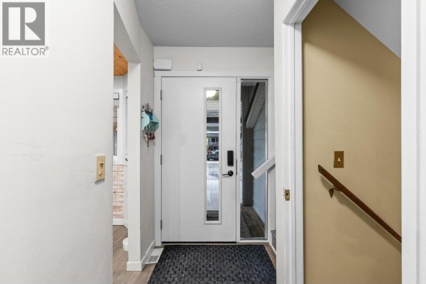 Full bathroom - 2125 Burtch Road Unit# 201, Kelowna, BC V1Y8N1 Photo 3