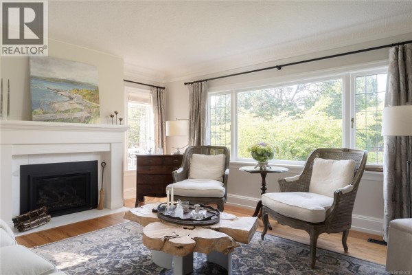 2125 Central Ave, Oak Bay, BC, photo 3