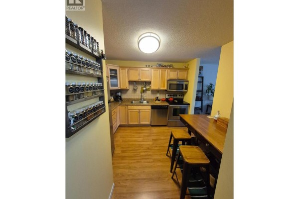 2126 68th Avenue Unit# 403, Grand Forks, BC, photo 2