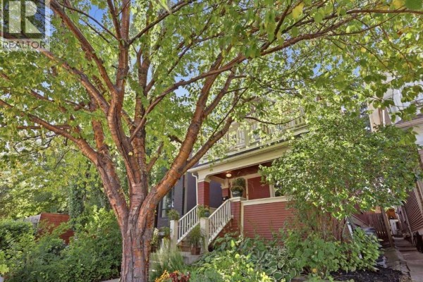 Kitchen - 2127 16 Street Sw, Calgary, AB T2T4E5 Photo 2