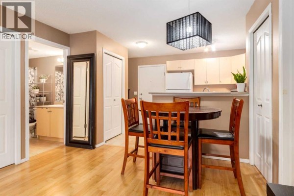 4pc Bathroom - 2128, 8 Bridlecrest Drive Sw, Calgary, AB T2Y0H7 Photo 5