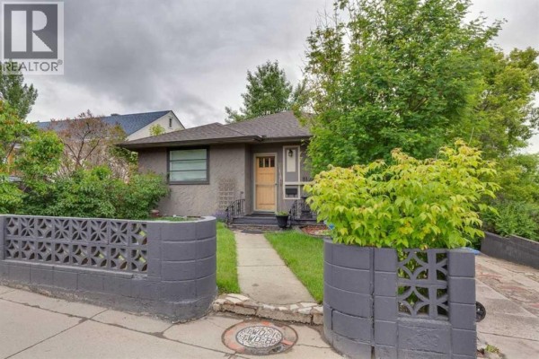 Foyer - 2128 17 Avenue Sw, Calgary, AB T2T0G3 Photo 2