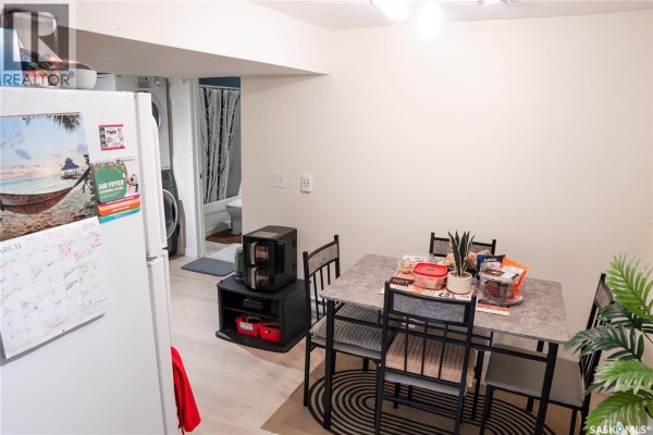 Foyer - 2128 Osler Street, Regina, SK S4P1W6 Photo 5