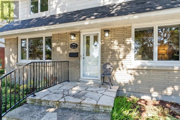 2129 Belair Drive, Ottawa, ON K2C0X2 Photo 2