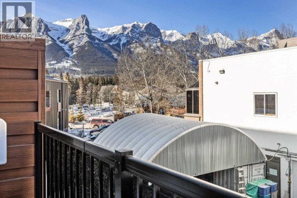 Kitchen - 212b, 1 Industrial Place, Canmore, AB T1W1Y1 Photo 2