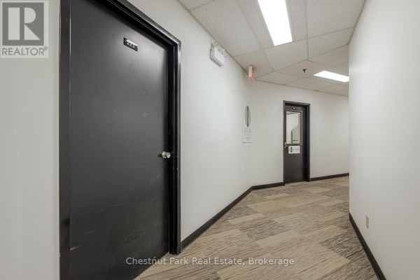 212b - 945 3rd Avenue E, Owen Sound, ON N4K2K8 Photo 4