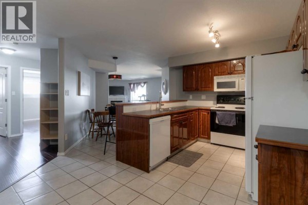 Bedroom - 213, 23 Chilcotin Lane W, Lethbridge, AB T1K7G8 Photo 4