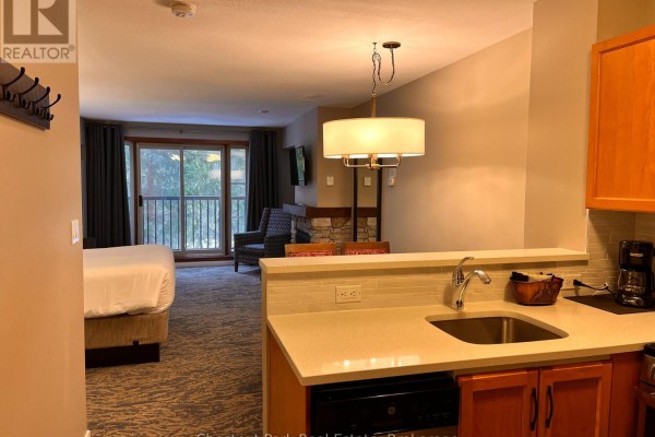 213 - 156 Jozo Weider Boulevard, Blue Mountains, ON L9Y0V2 Photo 5