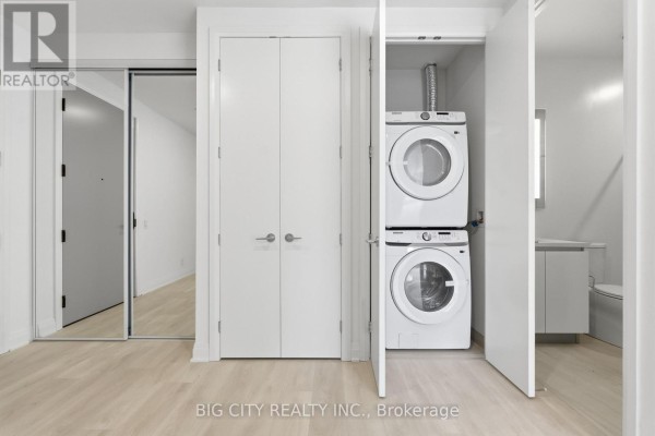 Bedroom 2 - 213 - 25 Frederick Todd Way, Toronto, ON M4G0C9 Photo 4