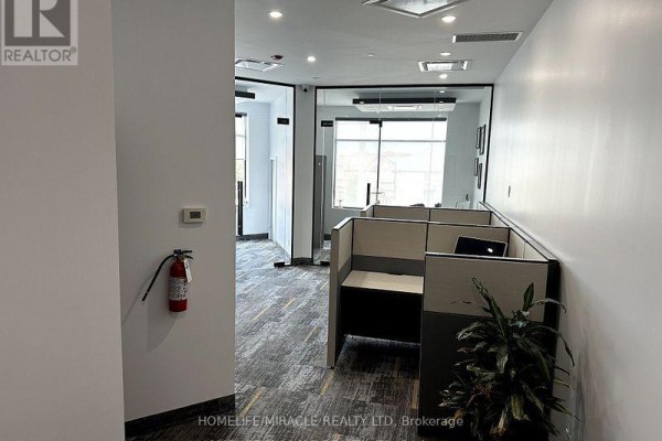 213 - 3465 Platinum Drive, Mississauga, ON L5M2S1 Photo 3
