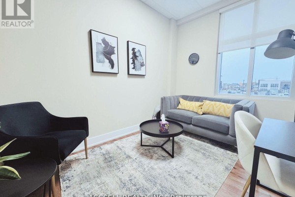 213 - 3485 Rebecca Street, Oakville, ON L6L6X9 Photo 5