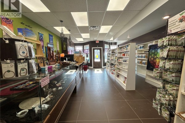 213 & 215 Centre Street, Nipawin, SK S0E1E0 Photo 4