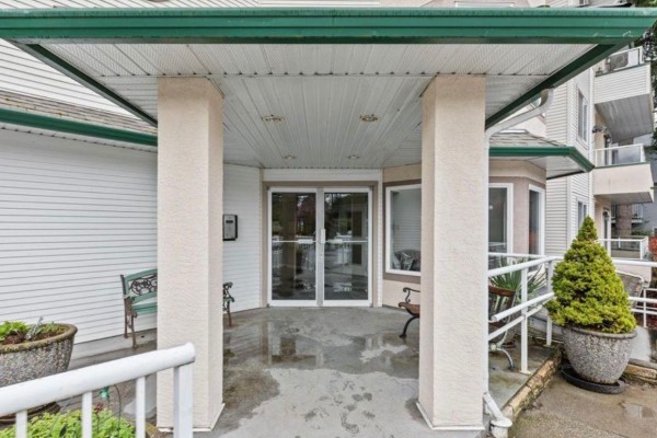 213 3063 Immel Street, Abbotsford, BC, photo 2