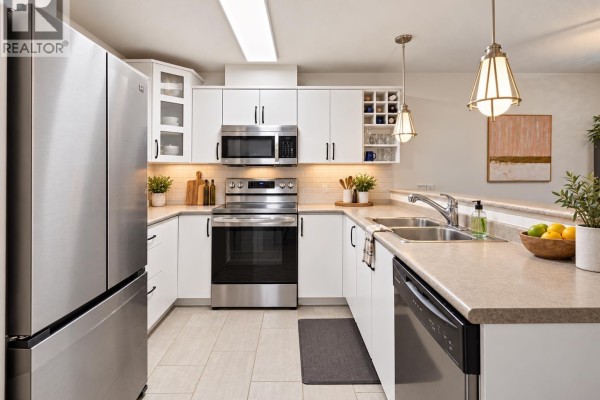 213 3142 St Johns Street, Port Moody, BC V3H5E5 Photo 4