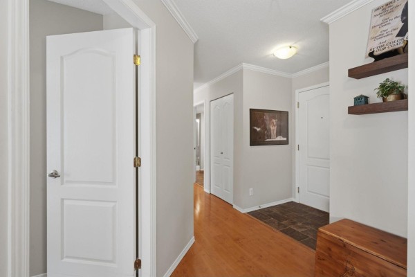213 32085 George Ferguson Way, Abbotsford, BC V2S2K7 Photo 3