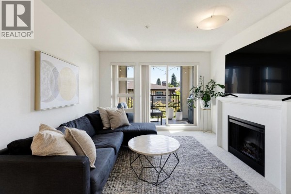 213 738 E 29th Avenue, Vancouver, BC V5V0B6 Photo 2