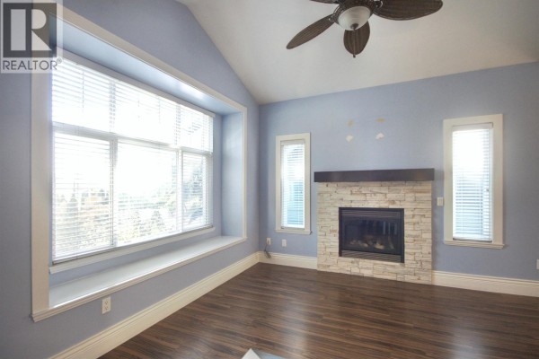 213 Bernatchey Street, Coquitlam, BC V3K4C2 Photo 5