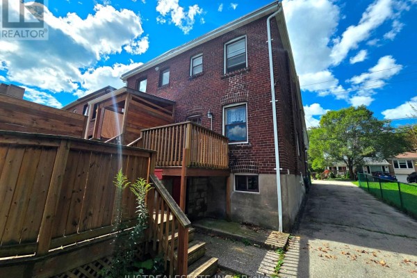 213 Blantyre Avenue, Toronto, ON, photo 2