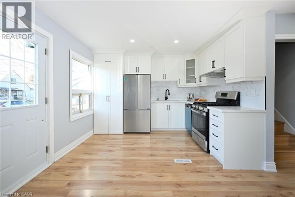 Kitchen - 213 East 28th Street Unit# Upper, Hamilton, ON L8V3H9 Photo 4