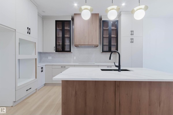 Kitchen - 213 Edgemont Gr Nw, Edmonton, AB T6M3J6 Photo 3