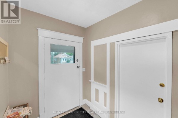 213 Geneva Street, St  Catharines, ON, photo 2