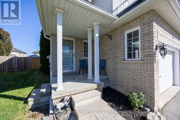 Primary Bedroom - 213 Hutton Place, Clarington, ON L1C5K1 Photo 5