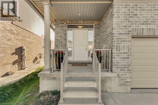 Family room - 213 Ladyslipper Drive, Waterloo, ON N2V0E2 Photo 3