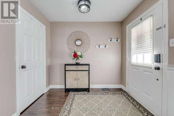 Eating area - 213 Littlewood Drive, Oakville, ON L6H6T8 Photo 4
