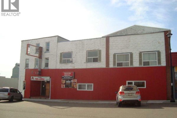 213 Main Street, Trochu, AB T0M2C0 Photo 2
