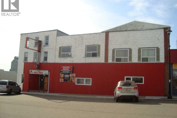 213 Main Street, Trochu, AB T0M2C0 Photo 3